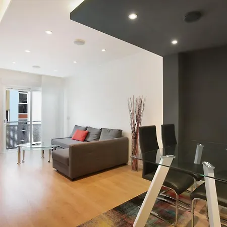 Piso Moderno * קנדלריה