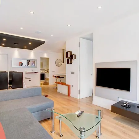 Piso Moderno Διαμέρισμα Κανδελάρια